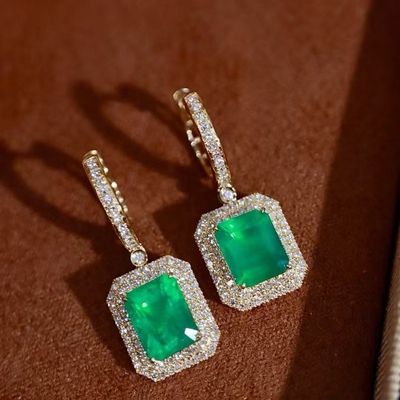 18K金钻石镶嵌 天然祖母绿耳环 主石2.98克拉 优雅高贵显气质