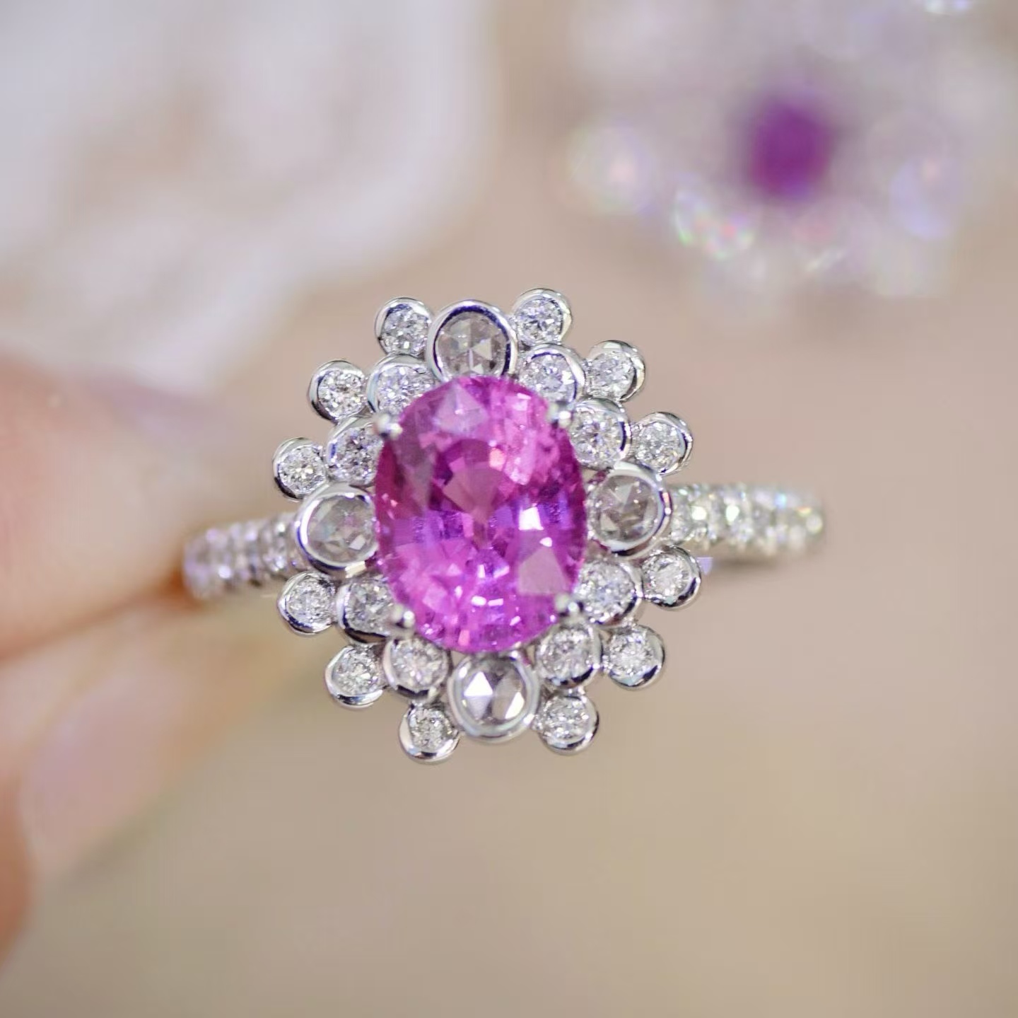 18K金钻石镶嵌 无烧帕帕拉恰戒指 主石1.86克拉 晶体干净火彩璀璨