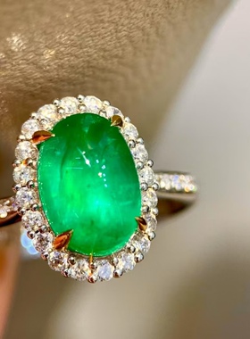 18K金钻石镶嵌 赞比亚祖母绿戒指 主石2.09克拉 水润果冻感小灯泡