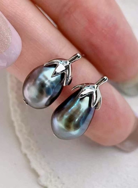 天然海水8x14mm野生大溪地keshi珍珠耳钉 可爱小茄子设计微透紫光