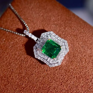 主石1.26克拉 上身气质满满国际证 天然祖母绿吊坠 18K金钻石镶嵌