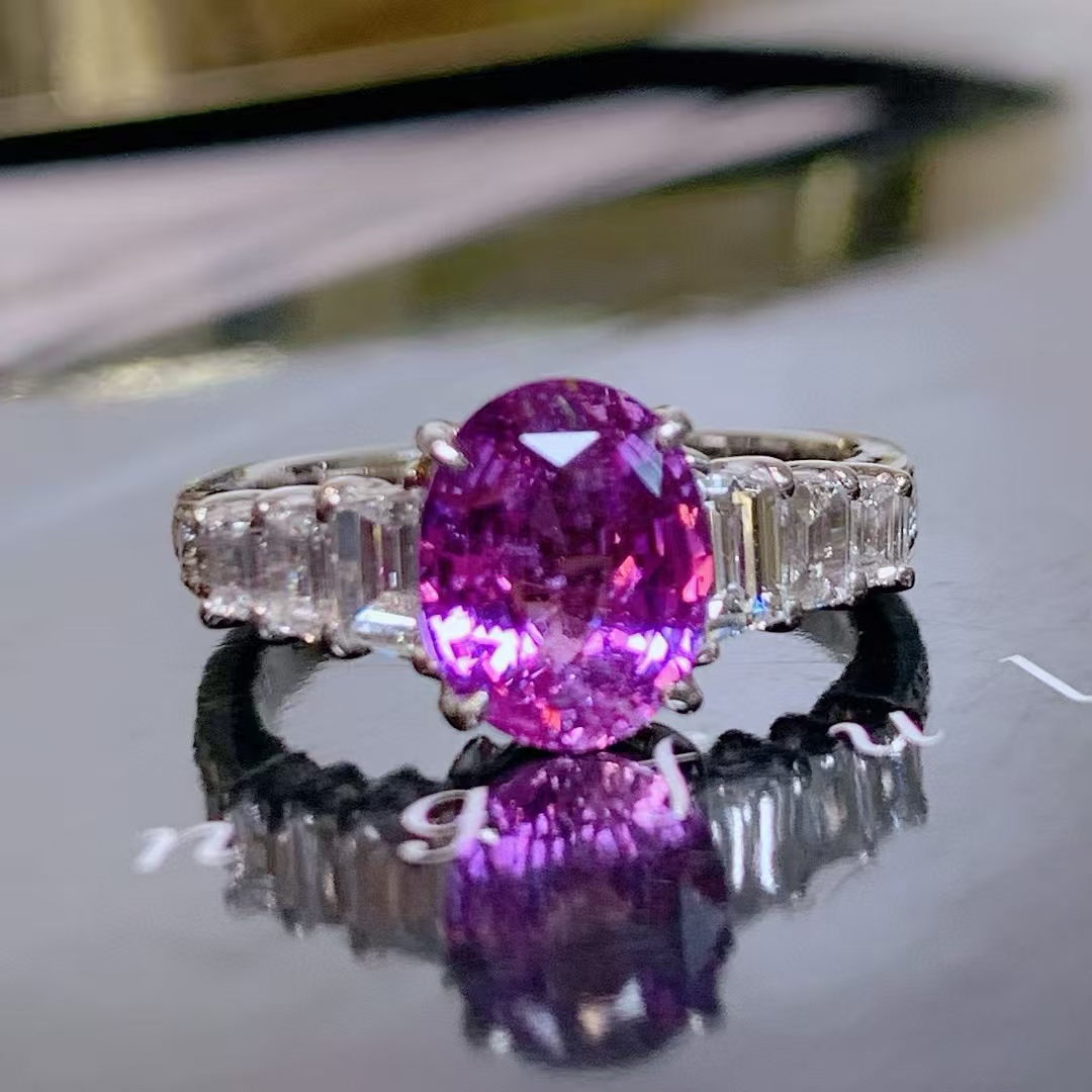 18K金钻石镶嵌 天然无烧蓝宝石戒指 主石2.53克拉 吉尔德证书