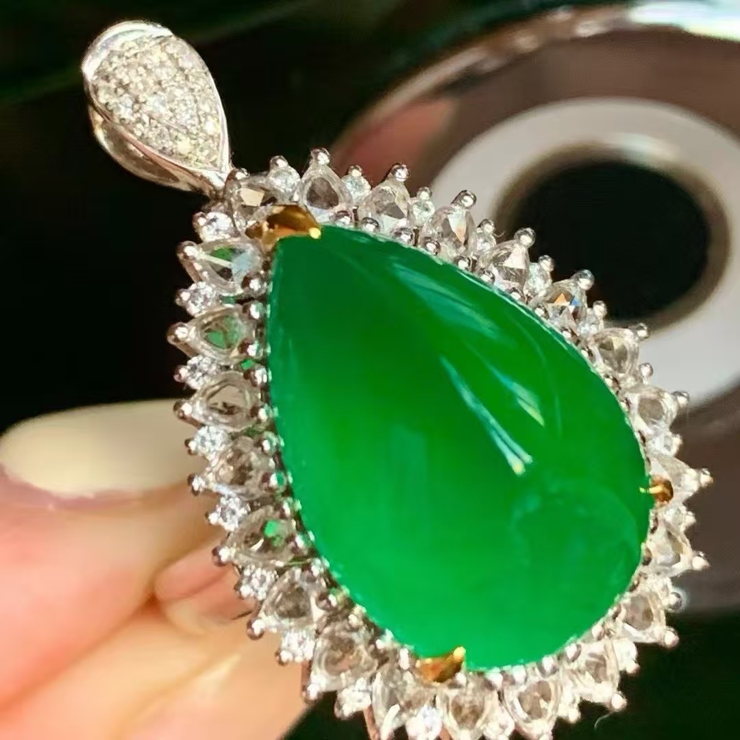 18K金钻石镶嵌赞比亚素面水滴祖母绿戒指/吊坠两用 主石14.46克拉