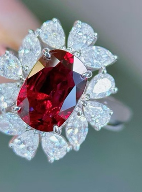 18K金钻石镶嵌 无烧鸽血红玻璃体红宝石戒指 主石2.09克拉 国际证