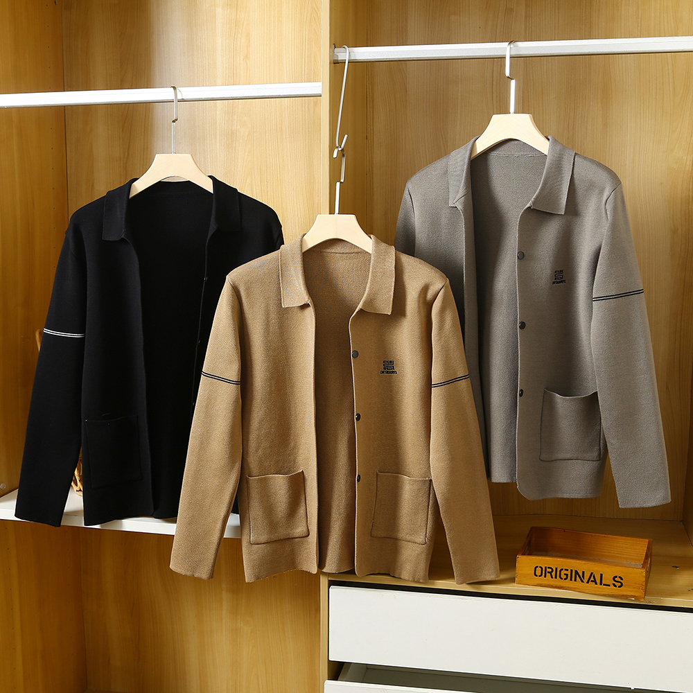 时尚翻领刺绣开衫休闲毛衣潮