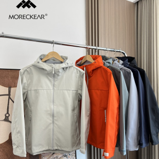 轻量化！防泼水面料！外贸男装秋季户外休闲运动连帽冲锋夹克外套