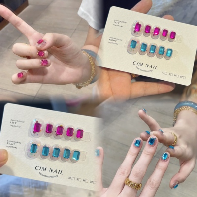 纯手工2025新款亮片红蓝闪钻短款秋冬水晶穿戴甲高级感小众显白