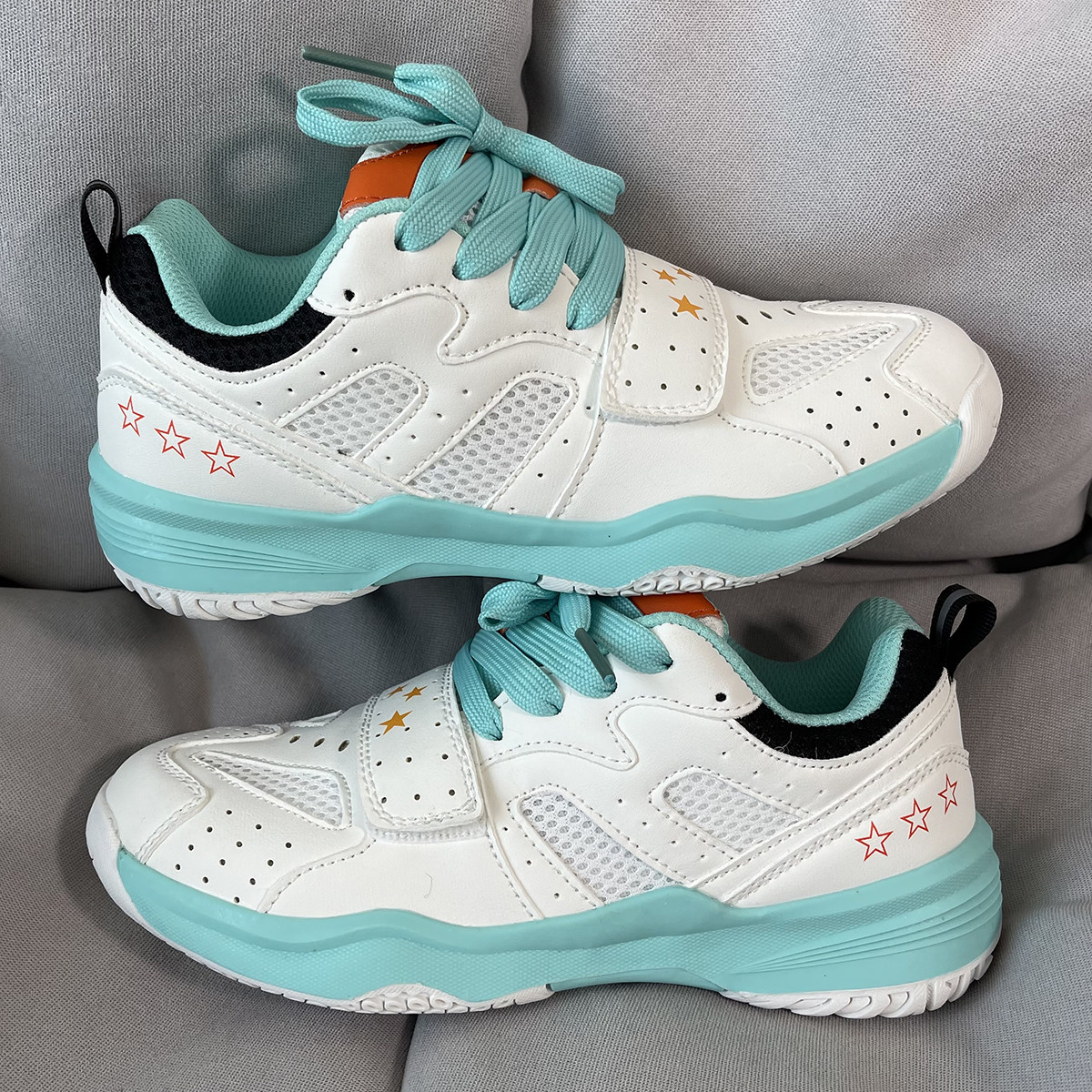 国潮鞋子女ins2025新款网面透气厚底羽毛球鞋学生百搭休闲运动鞋