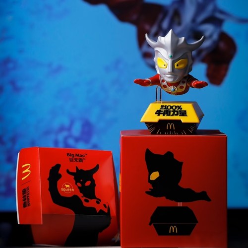 麦当劳奥特曼联名周边摆件潮玩