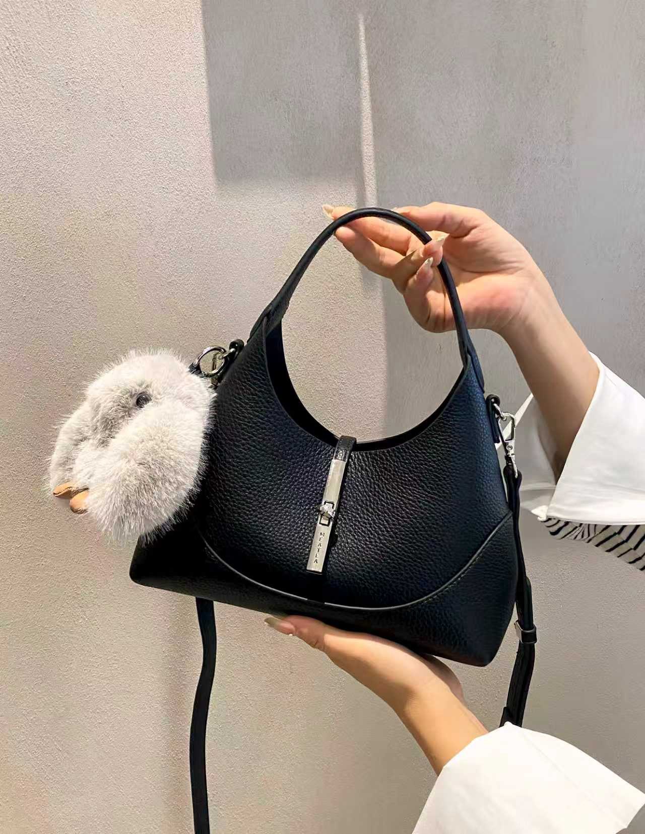 美缇女包小荔枝纹手提单肩斜挎潮