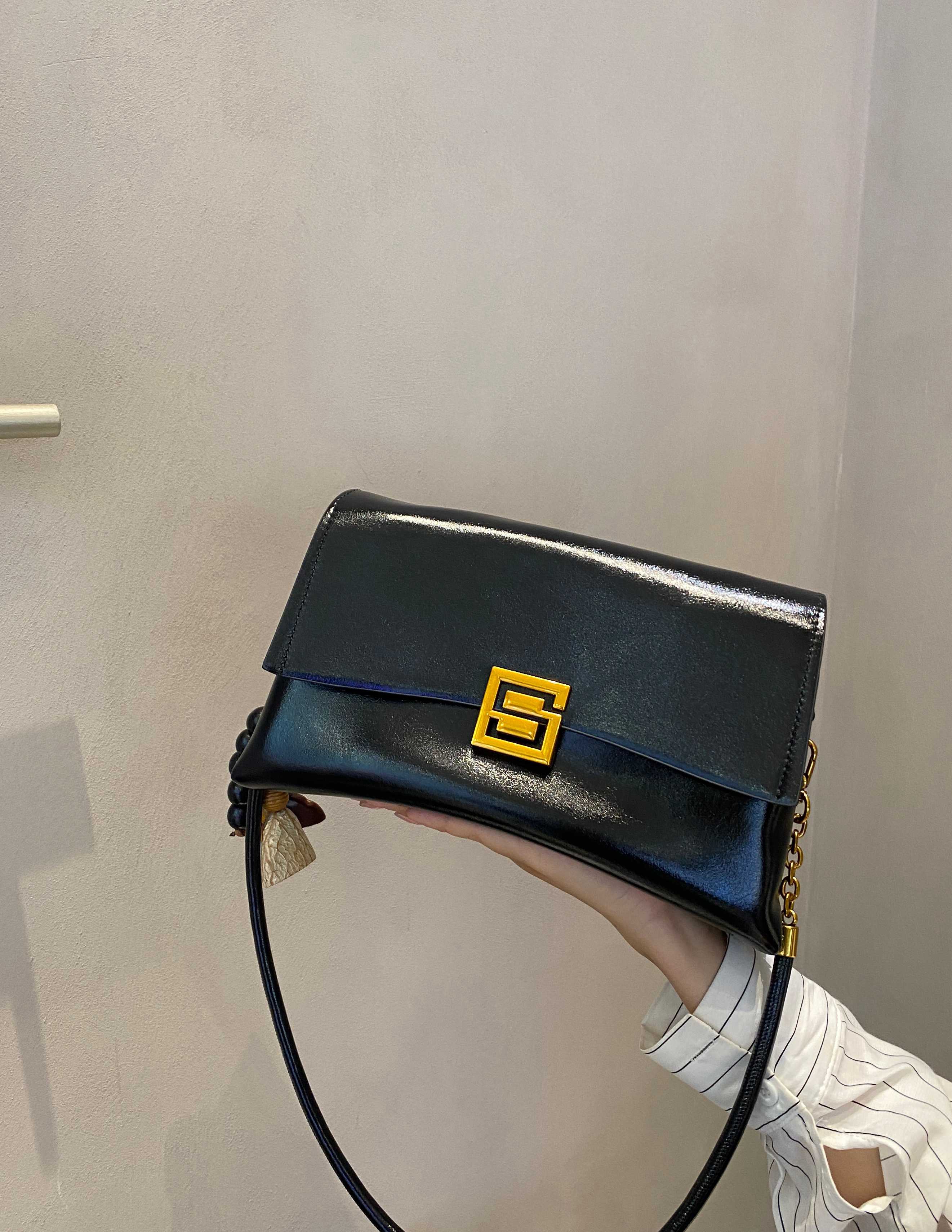 美缇女包翻盖百搭腋下单肩斜挎