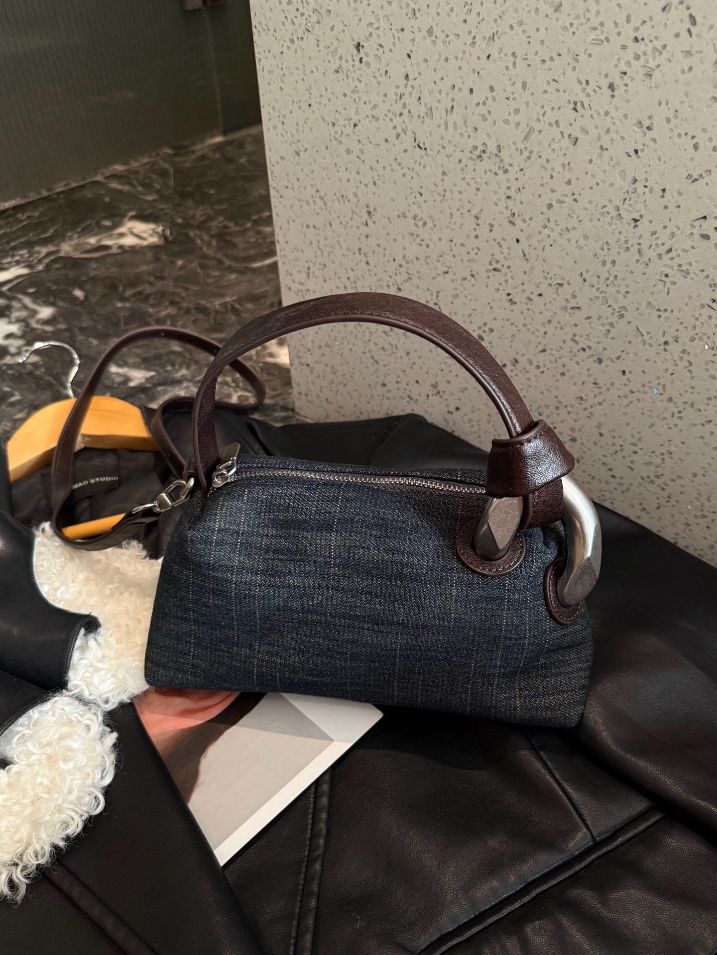 同丰2026新款女包高级感牛仔布手提枕头包时尚百搭单肩斜挎包小包