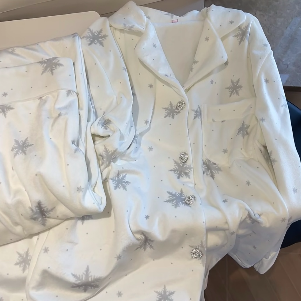 海岛绒小雪花印花保暖睡衣女冬季2025新款大码舒适加厚家居服套装