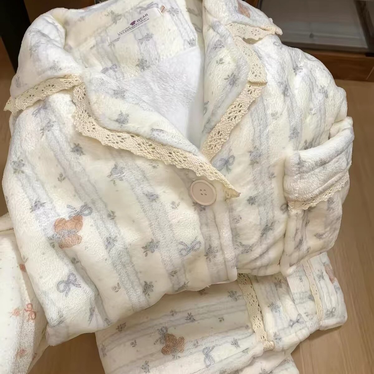 碎花花边熊睡衣女秋冬季2026新款珊瑚绒加厚加绒保暖法兰绒家居服
