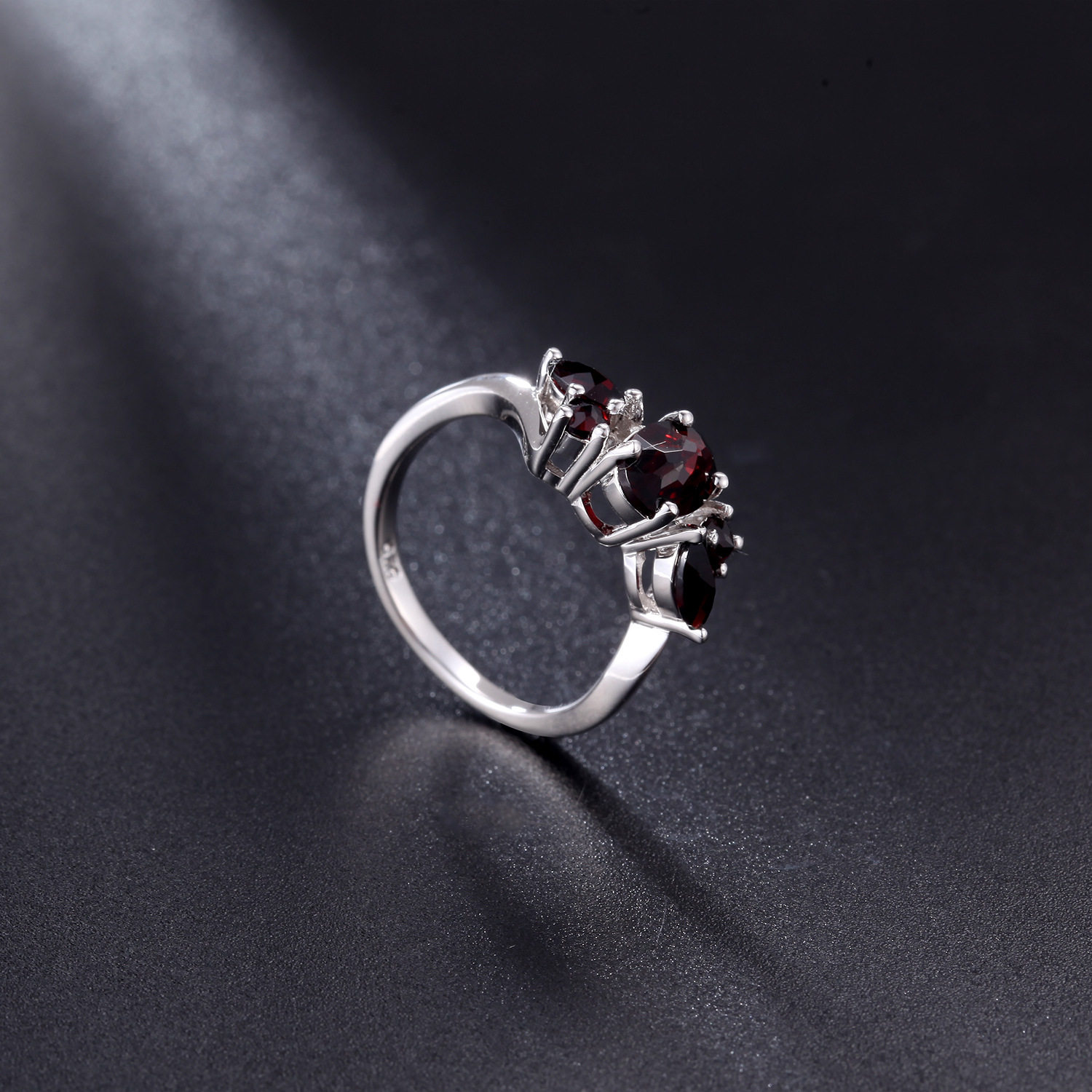 设计感时尚S925银欧美小众复古风vintage高颜值天然彩宝纯银戒指