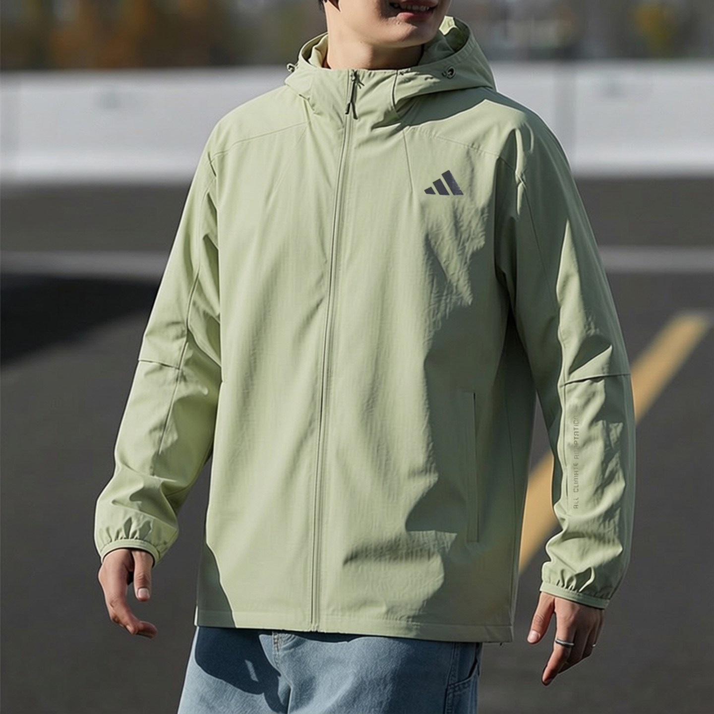阿迪达斯外套男春季新款绿色宽松连帽休闲梭织夹克复古美式防风衣
