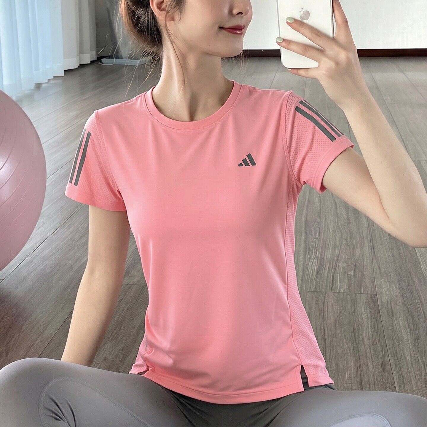 阿迪达斯短袖女夏季新款透气速干冰丝运动瑜伽服百搭上衣粉色T恤