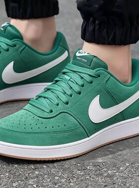 Nike耐克翻毛皮运动鞋透气男板鞋