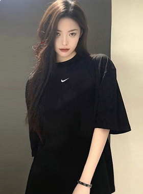 Nike耐克夏季新款黑色短袖女子半袖宽松纯棉运动T恤正品健身上衣