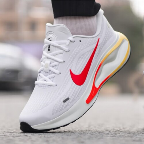 NIKE耐克男鞋2026新款健身训练红勾运动鞋缓震轻便透气公路跑步鞋