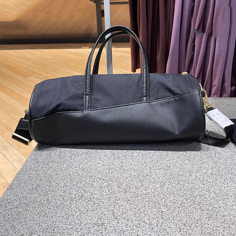 NIKE耐克斜挎包轻便单肩包休闲防水小众手拎通勤腋下水桶包DQ5812