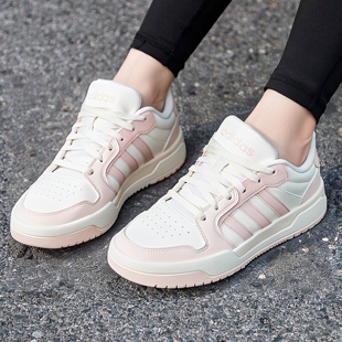 阿迪达斯女鞋秋季新款复古篮球运动低帮粉色小白鞋休闲板鞋IE3904