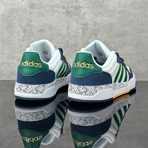 阿迪达斯休闲鞋男鞋年春季新款运动小白鞋轻便透气低帮复古滑板鞋