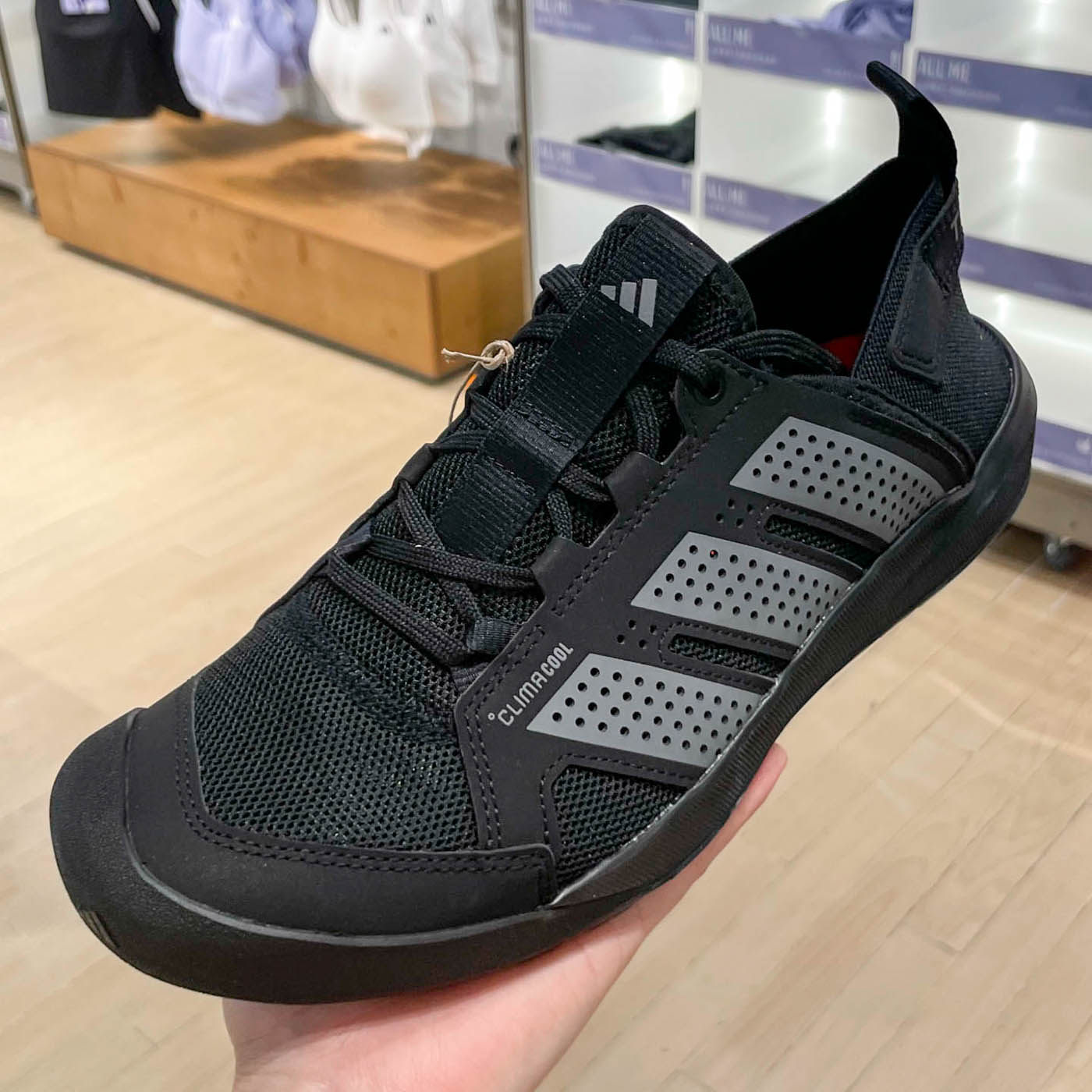 阿迪达斯男鞋夏季新款户外登山防滑耐磨透气涉水运动溯溪鞋HQ9170