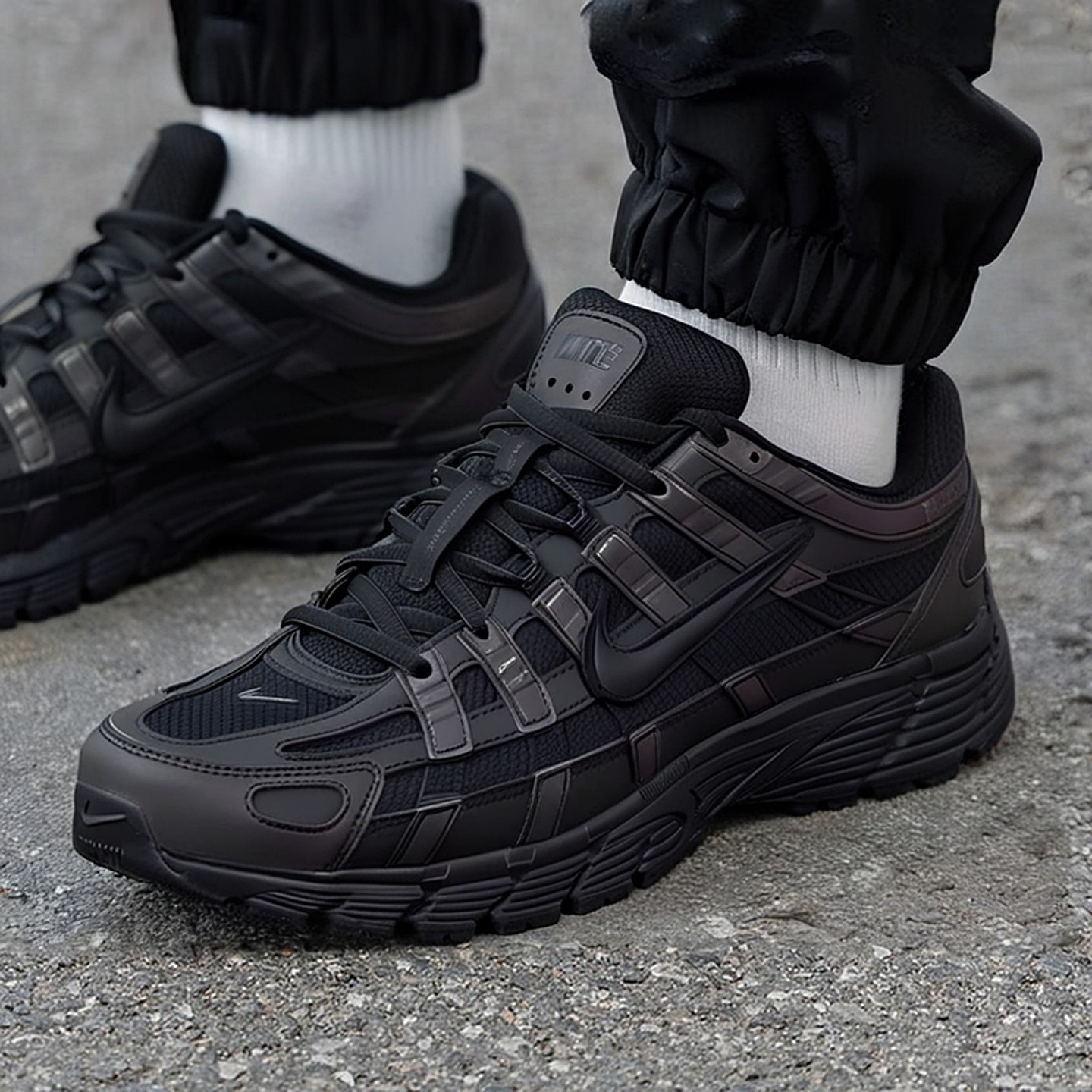 耐克跑步鞋运动鞋换阵写