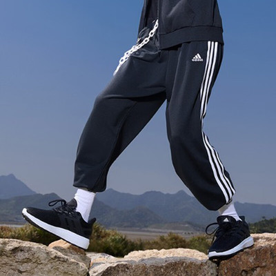阿迪达斯三条纹女裤春季新款薄款透气运动裤休闲宽松运动裤HD4306