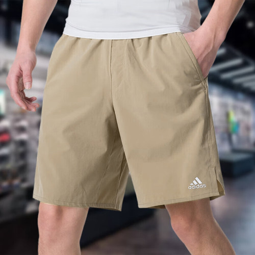 阿迪达斯卡其色运动裤男裤夏季新款休闲裤梭织透气宽松五分裤短裤