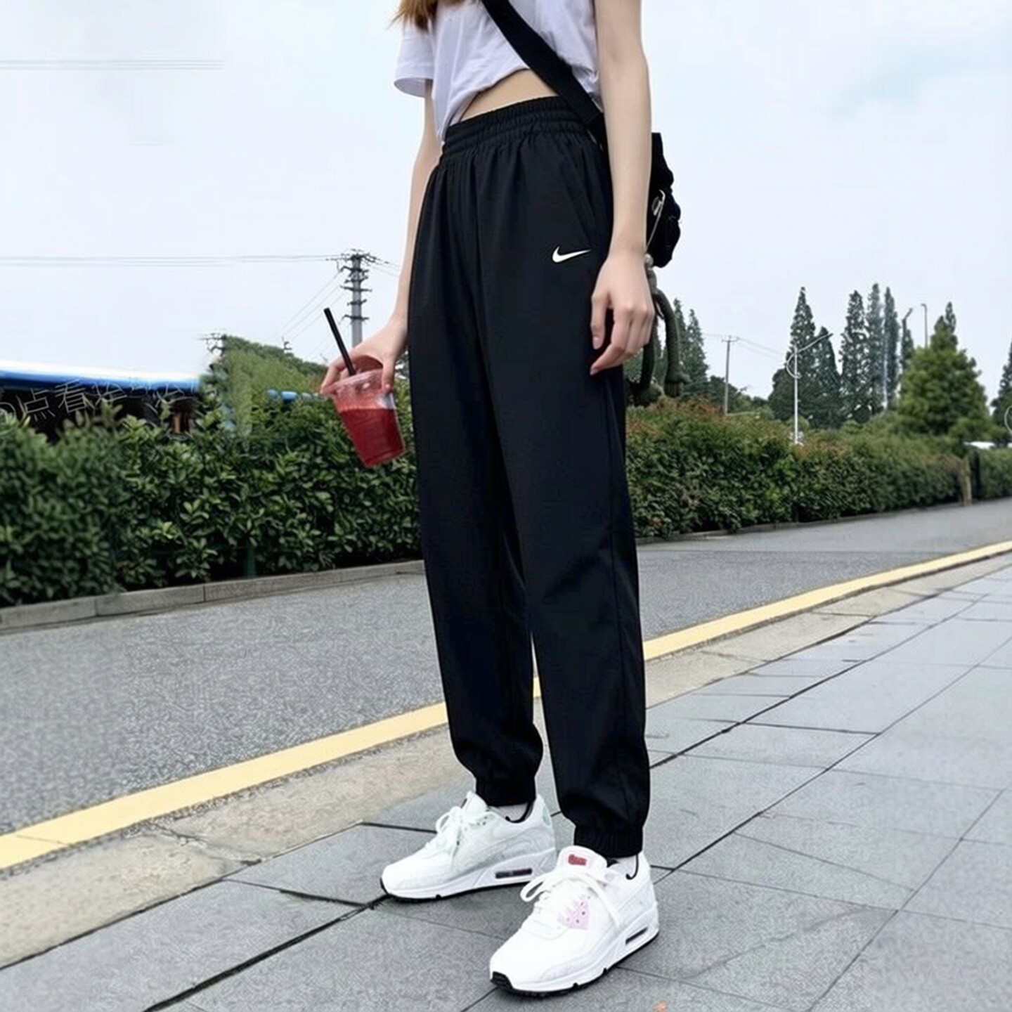 Nike耐克裤子梭织薄款长裤女子速干透气小脚裤新款跑步运动裤卫裤