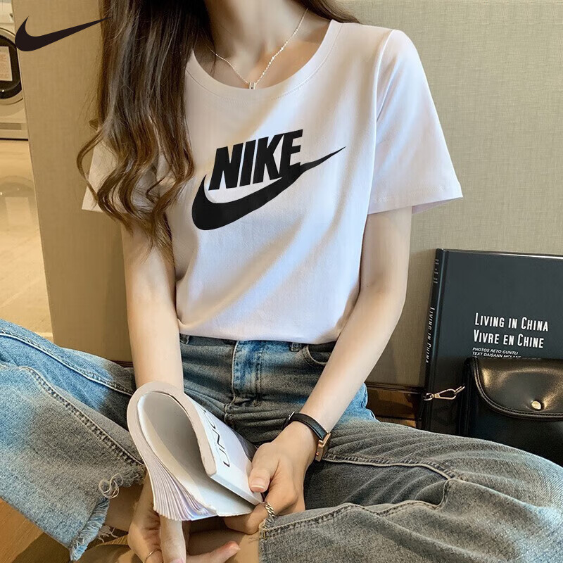耐克纯棉白色短款女生T恤