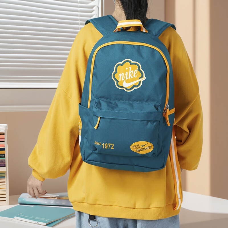 耐克双肩包可爱背包Nike新款男女包运动包户外旅行大容量学生书包