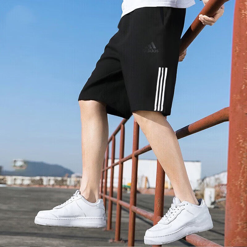 阿迪达斯梭织短裤男夏季新款透气男士五分裤快干健身沙滩裤IN6510