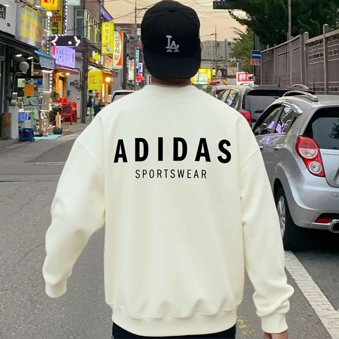阿迪达斯白色卫衣男秋季新款宽松加绒运动上衣美式字母复古套头衫