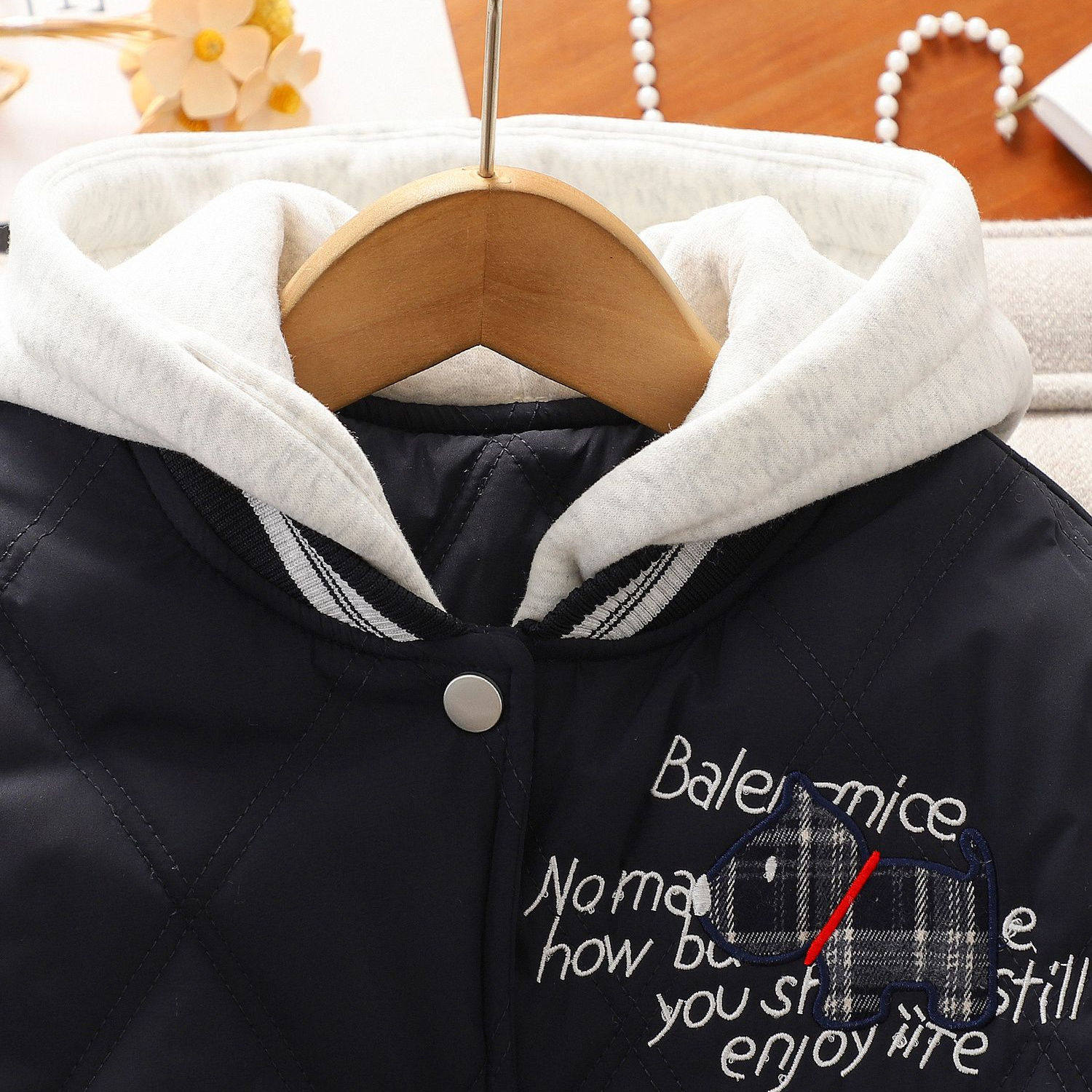 女童秋冬加厚连帽外套2025新款洋气冬季夹棉棒球服女孩深秋棉衣服