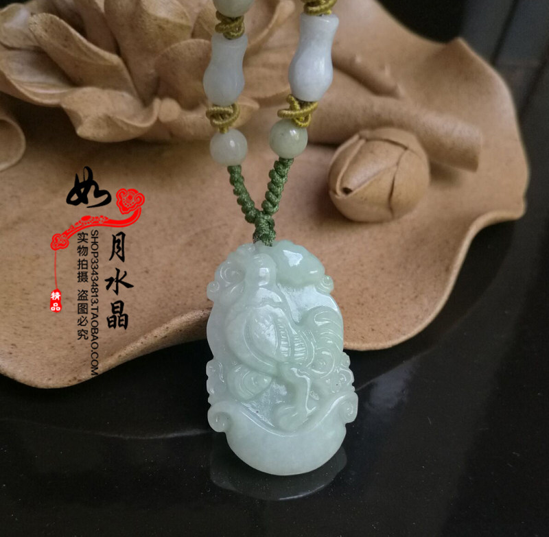 天然翡翠生肖鸡吉祥物吊坠