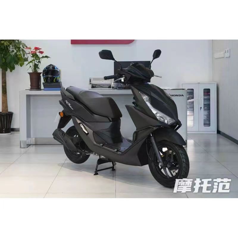 适用五羊本田NX125哑光灰自喷漆刮蹭去痕专用塔夫绸白补漆笔喷描