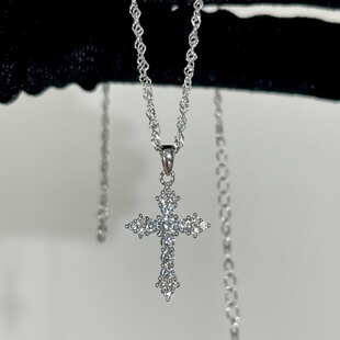 A STAR18k金莫桑石钻十字架项链男女925银锁骨轻奢高级感超闪新款