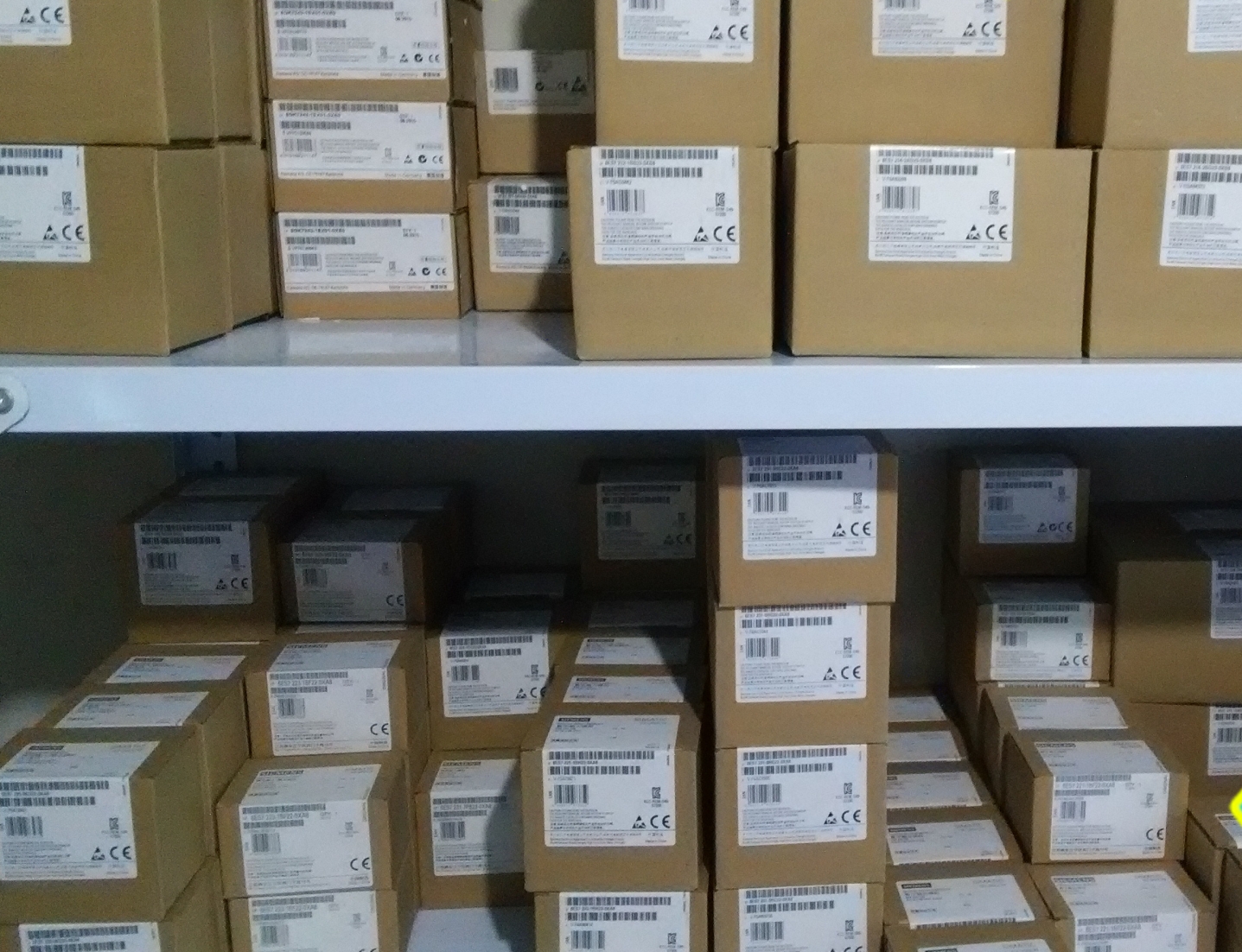 6ES7197-1LA03-0XA0全新未开封6ES7 197-1LA03-0XA0/6ES7197