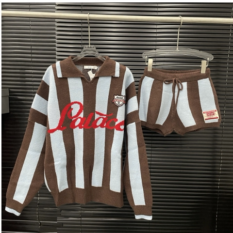 字母徽章提花条纹针织上衣短裤