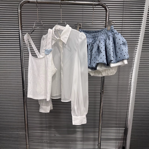 甜辣提花吊带背心衬衫波点短裙