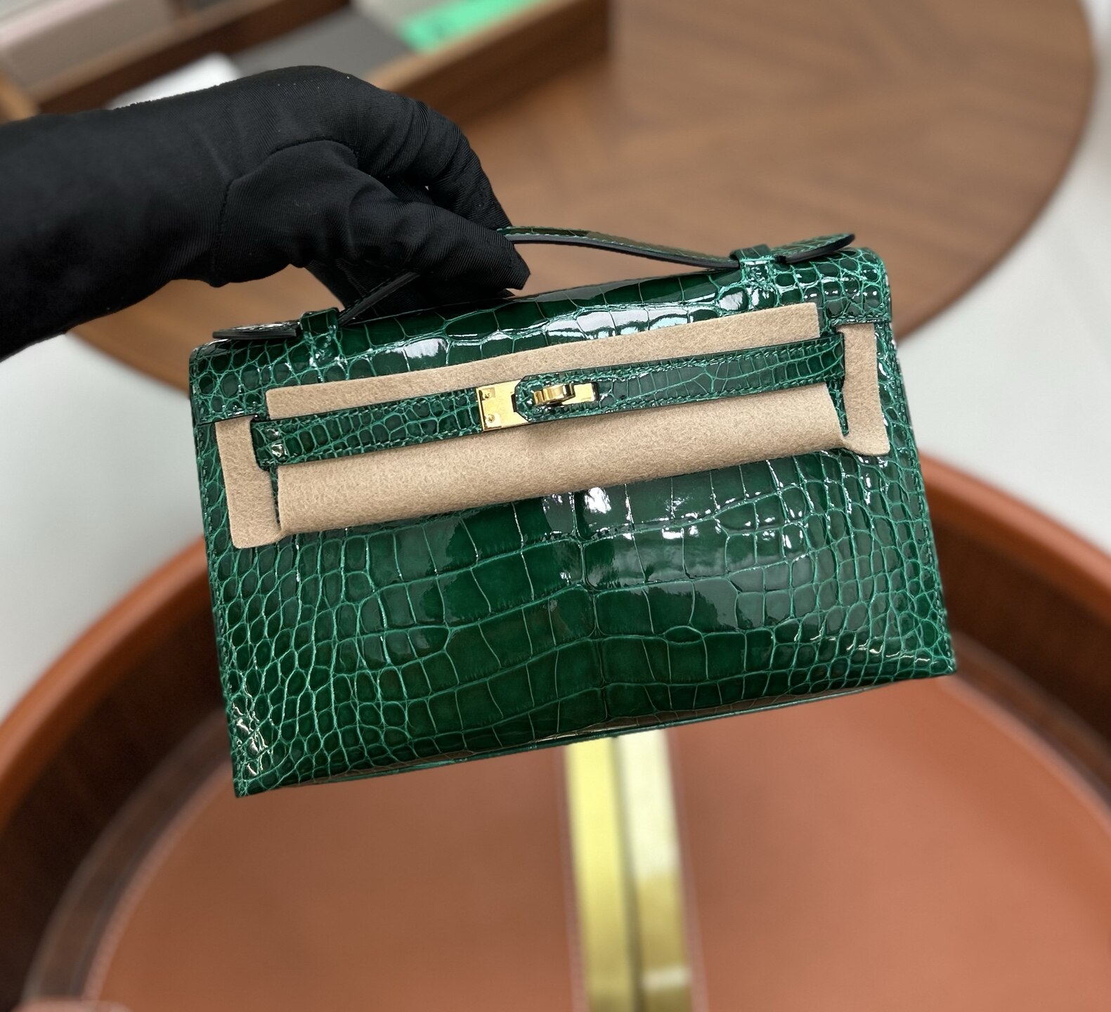 定制美洲鳄hcp亮面翡翠绿KL22cm一代手缝蜡线凯莉原厂手拿包金扣