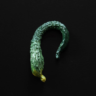 宜兴紫砂茶宠黄瓜小摆件拇指小瓜扭带刺飞黄腾达雕塑茶玩茶桌陶瓷