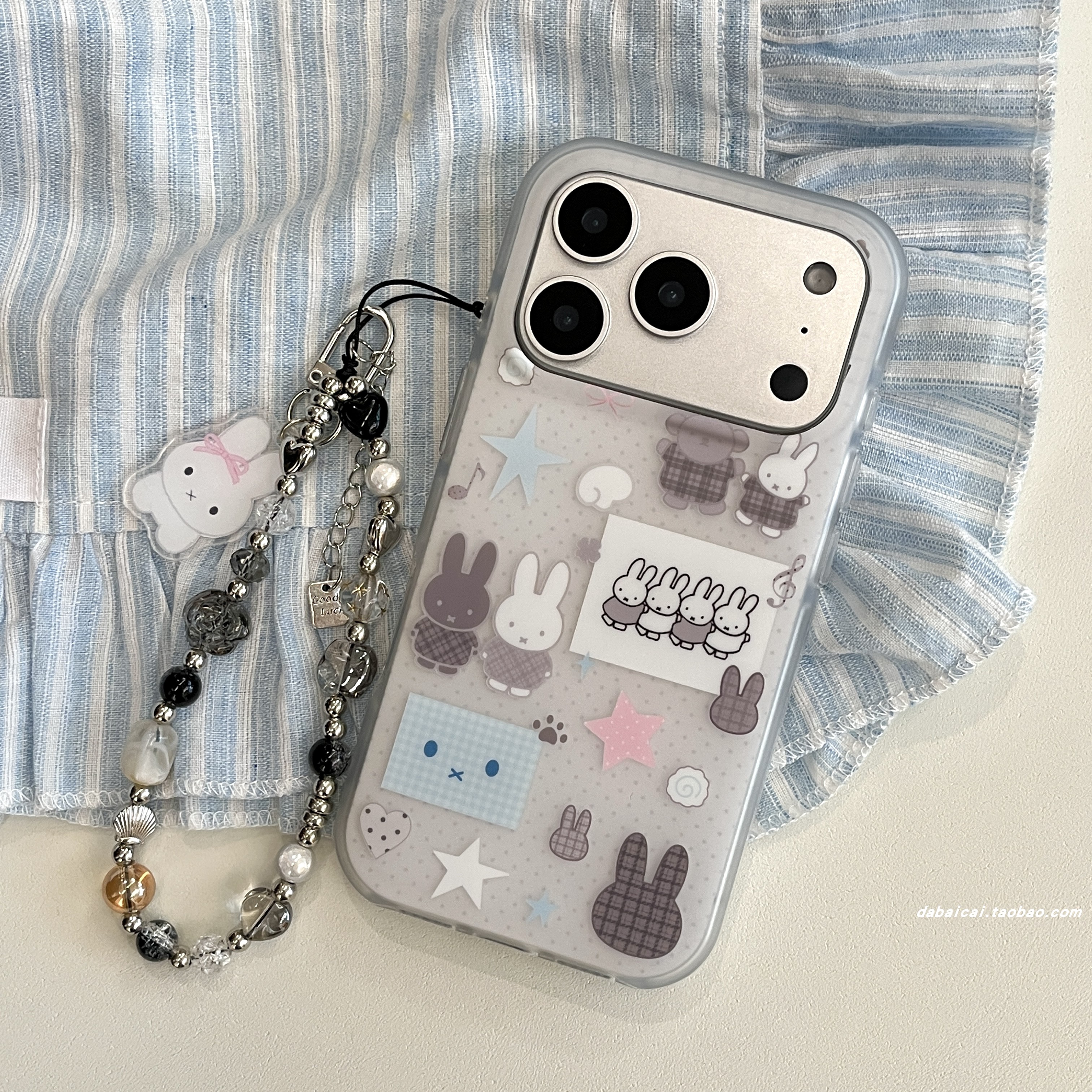 苹果16手机壳ins波点格纹兔子