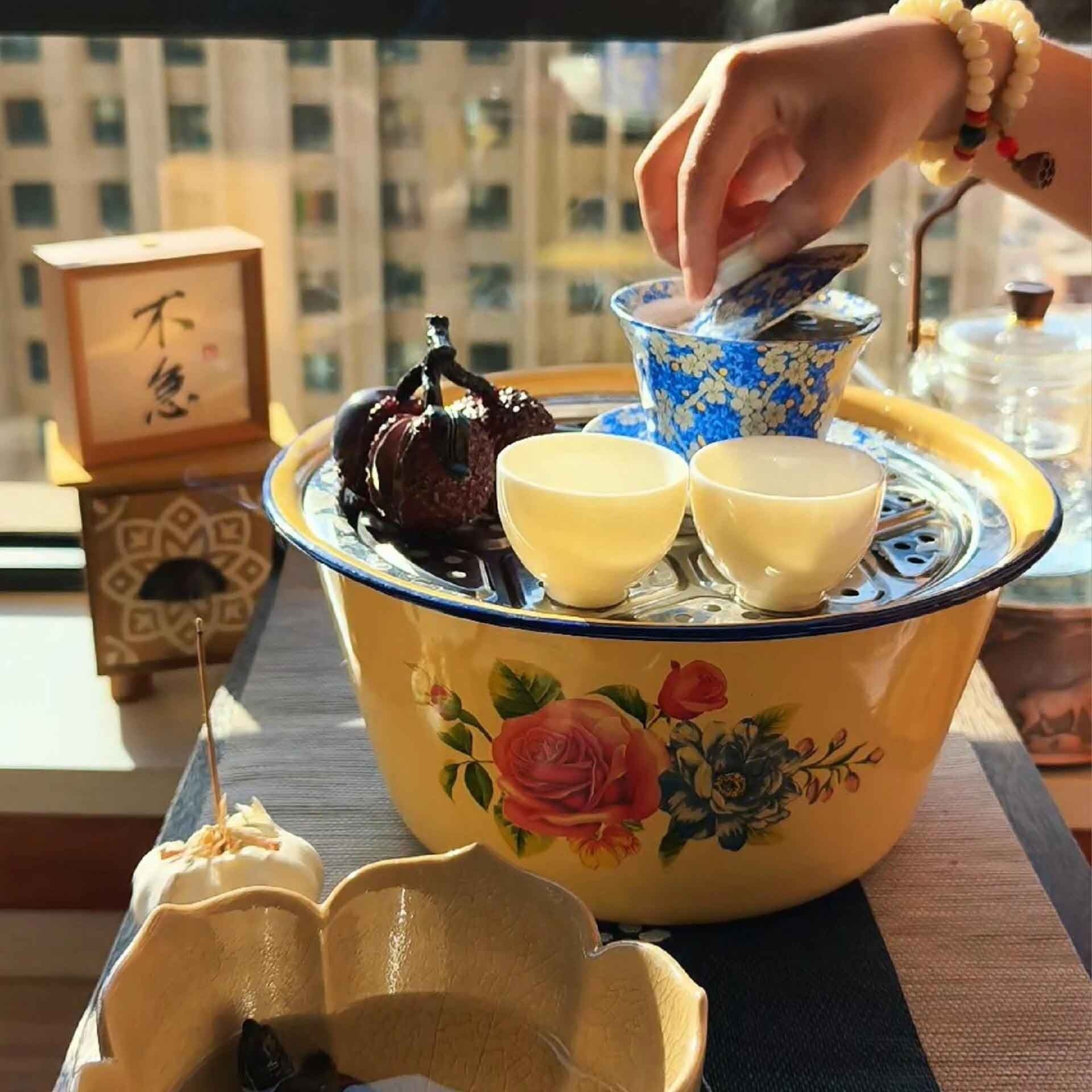 带盖老式搪瓷盆怀旧盖盆保鲜碗拌馅和面盆猪油盆火锅店复古调料盆