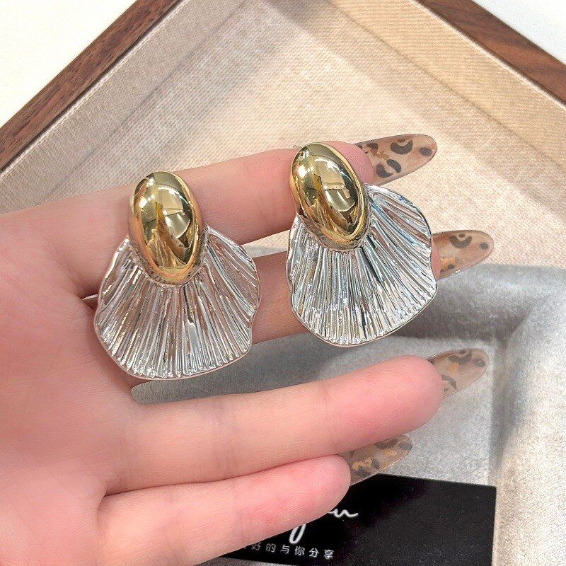 金属不规则贝壳纹理耳环