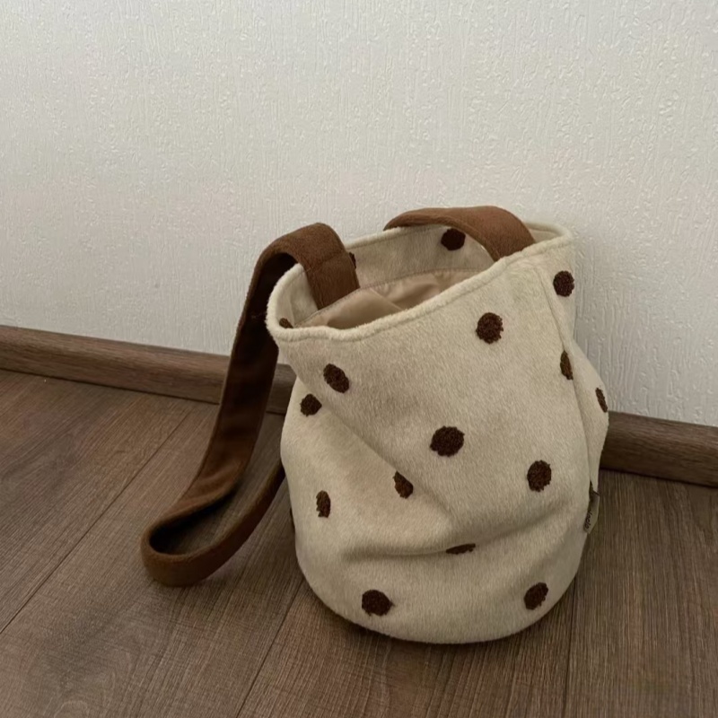 珍珠奶茶波点水桶包圆点包