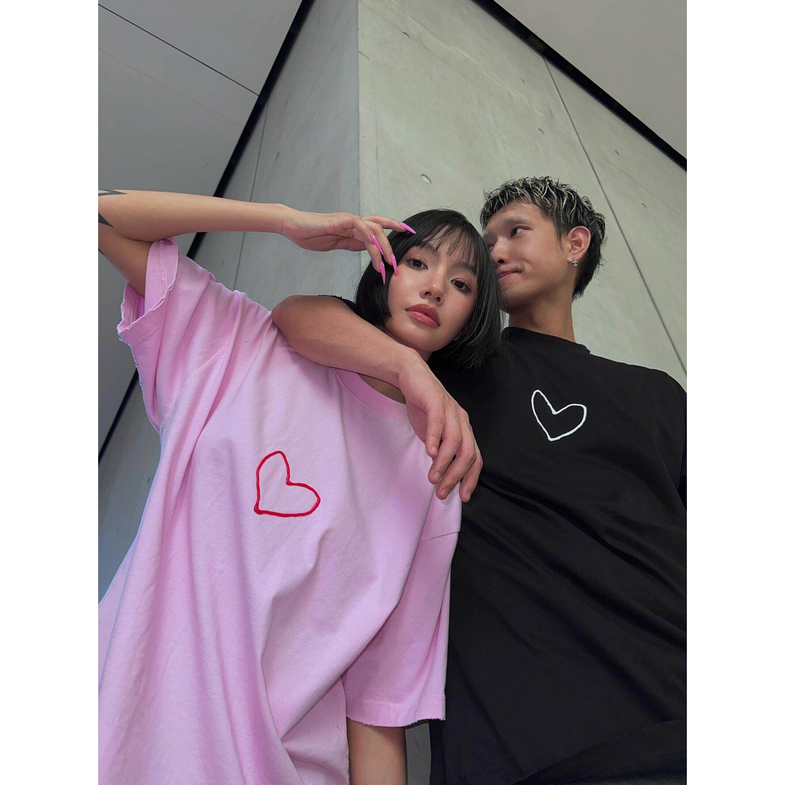 「七夕节限定」VANA ILUSION 涂鸦爱心背后字母短袖男女T恤情侣潮